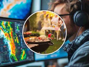 Meteorologo dinanzi a un monitor